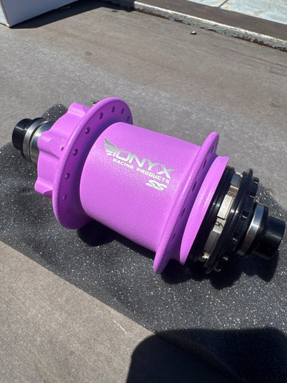 Onyx Hubs Cotm electricfied violet