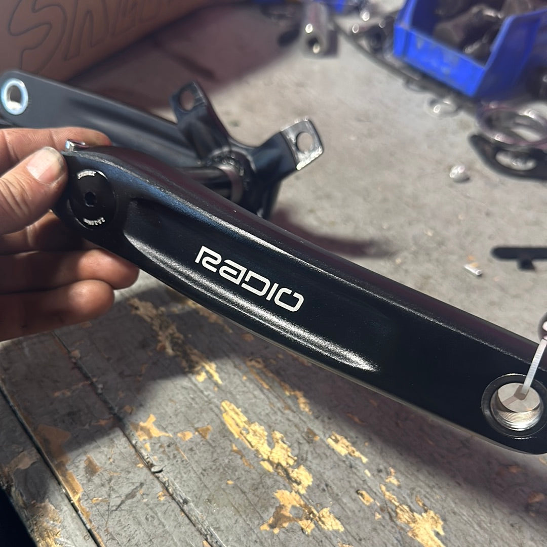 Radio, Xenon Pro, 2pc crank, cold forged/cnc, alloy 180mm length, 24mm spindle