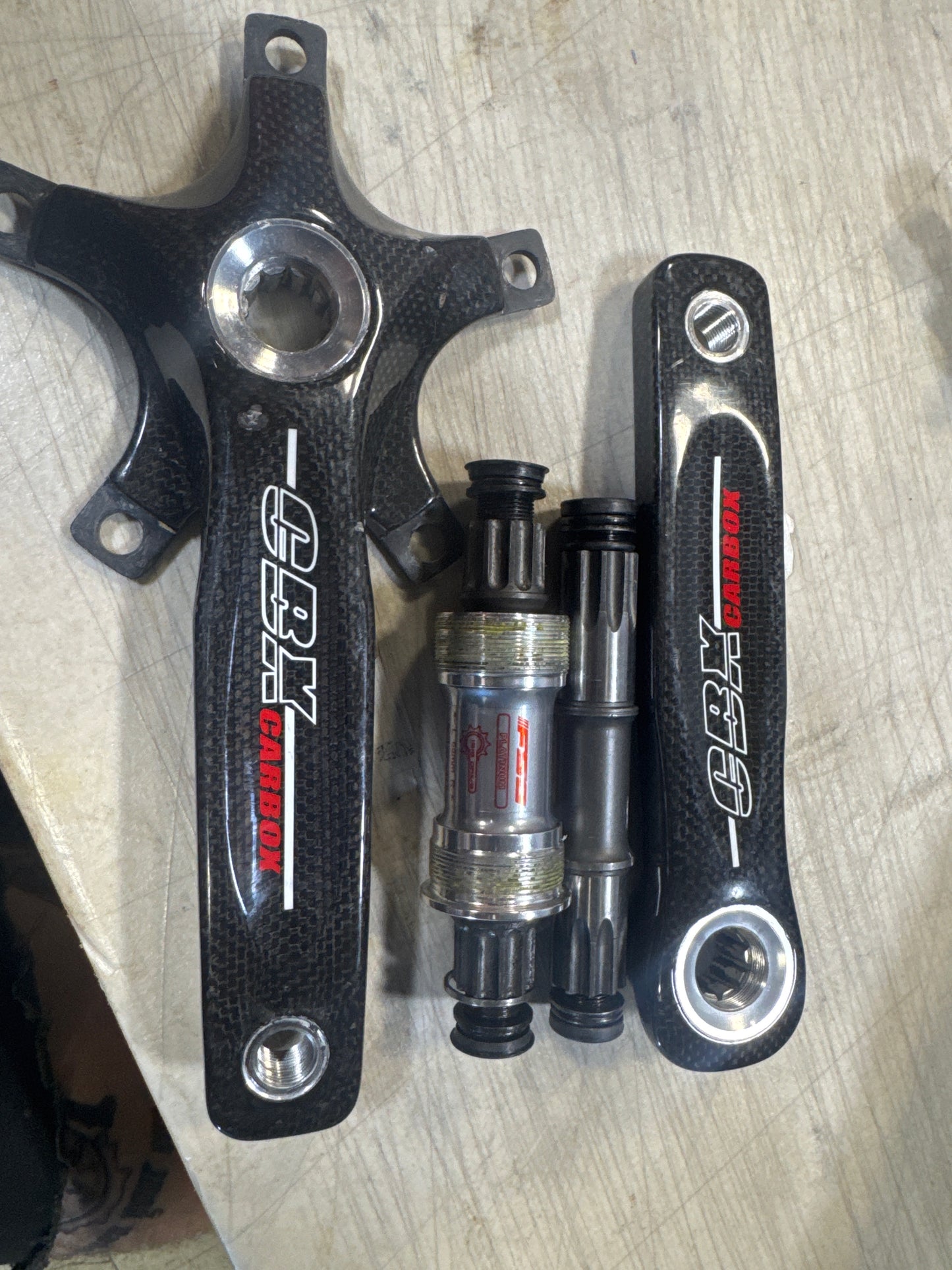FSA CBX 175mm carbon cranks w/ bottom bracket