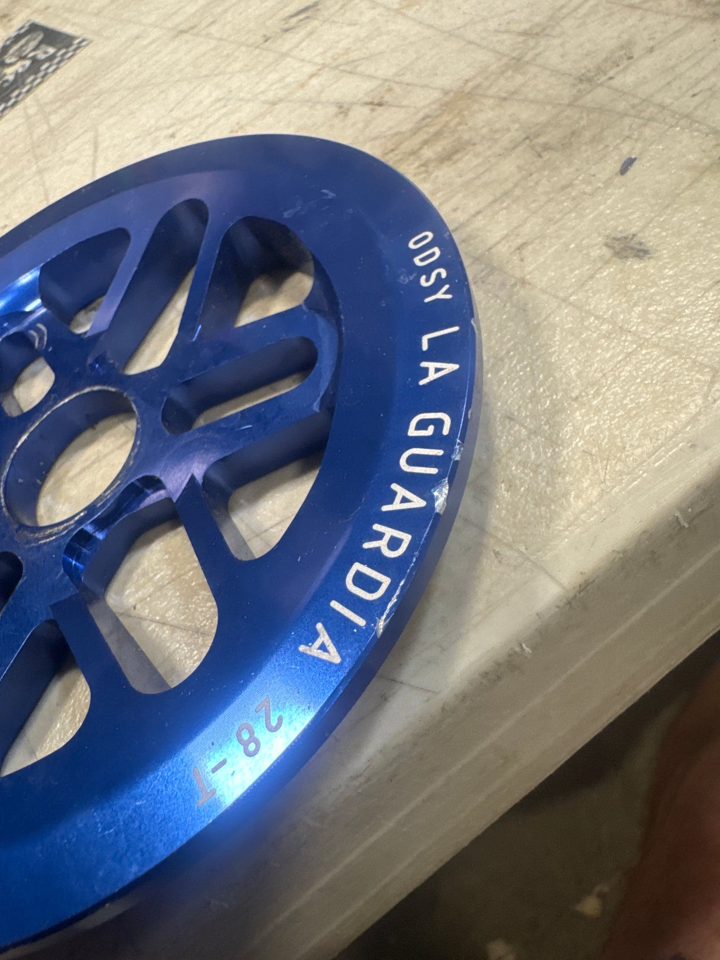 Odyssey la guardia blue 28t sprocket