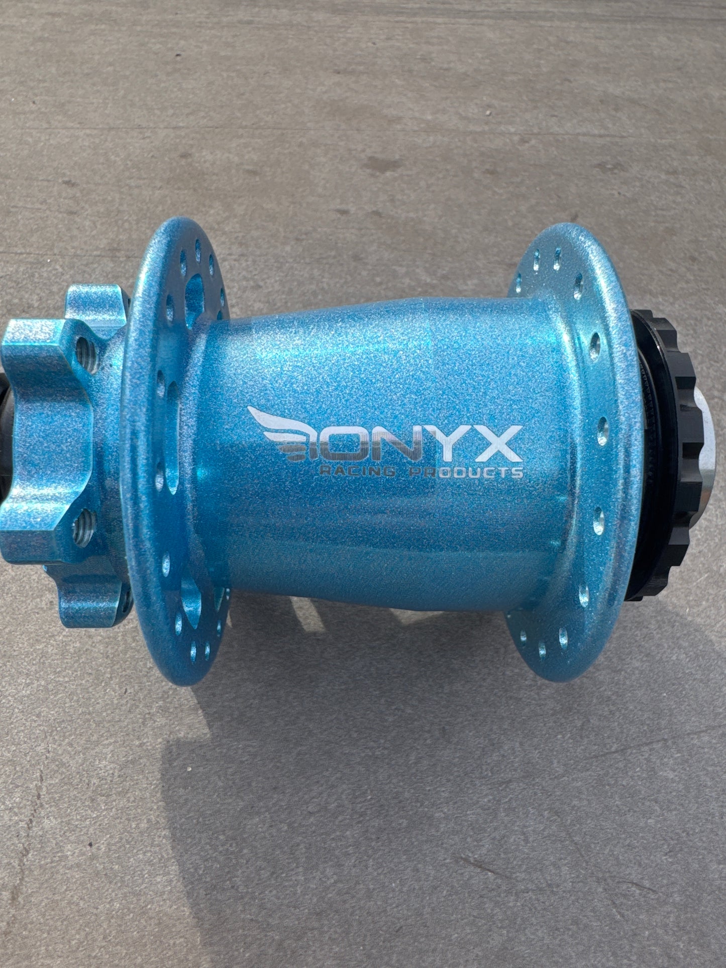 Onyx Hubs Cotm snow cone blue