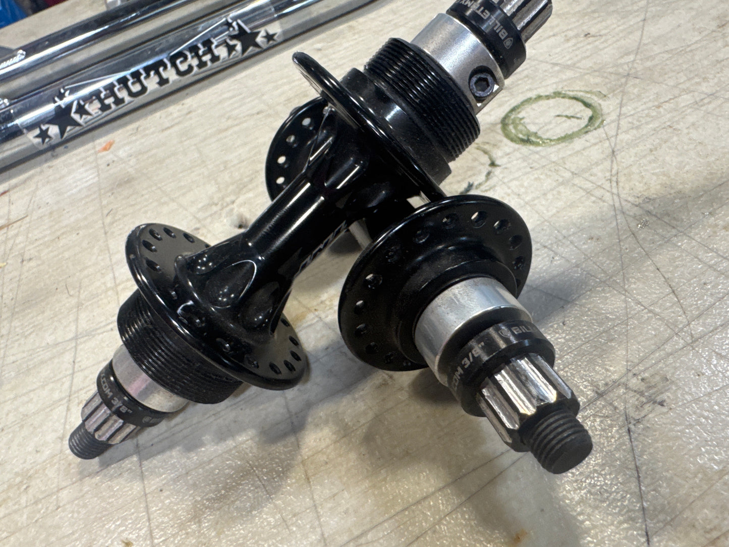 TNT derringer hubs black 36h
