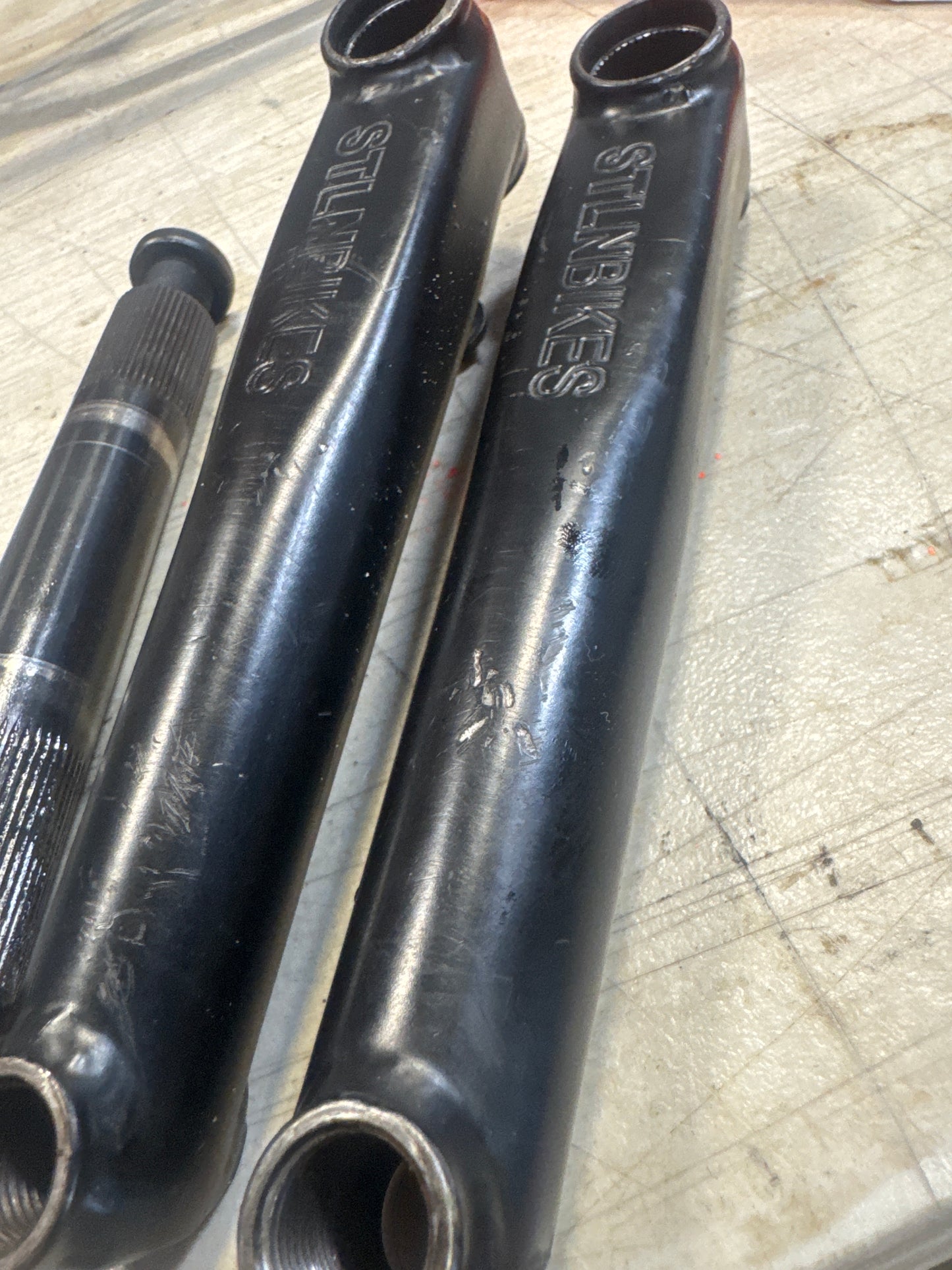 Stolen team cranks 175mm 22mm