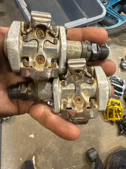 Shimano m515 clipless pedals