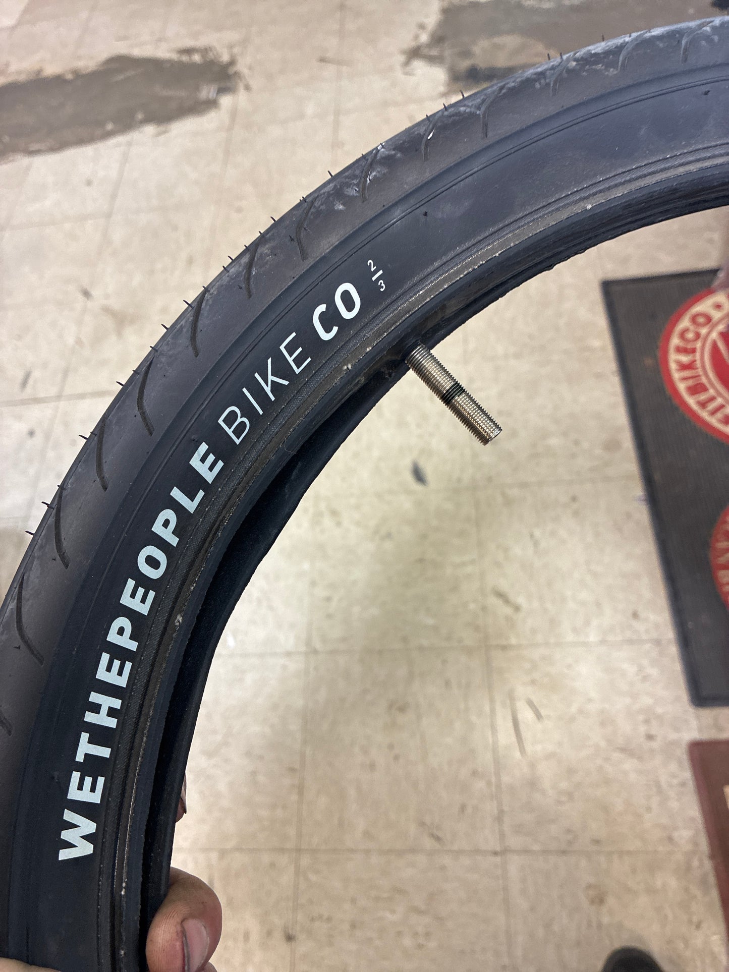 we the people stickin 20x2.30 tire