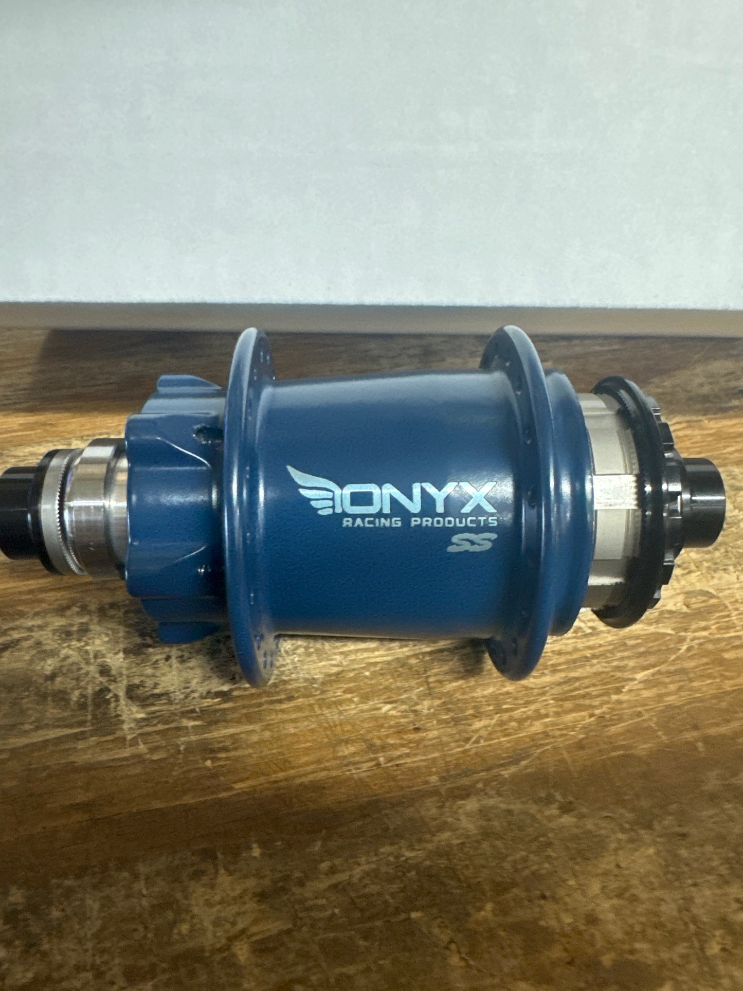 Onyx Hubs Cotm Matte Blue