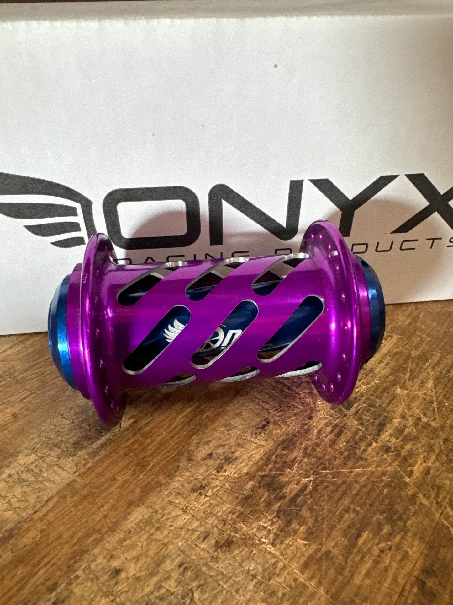 Onyx Hubs Purple