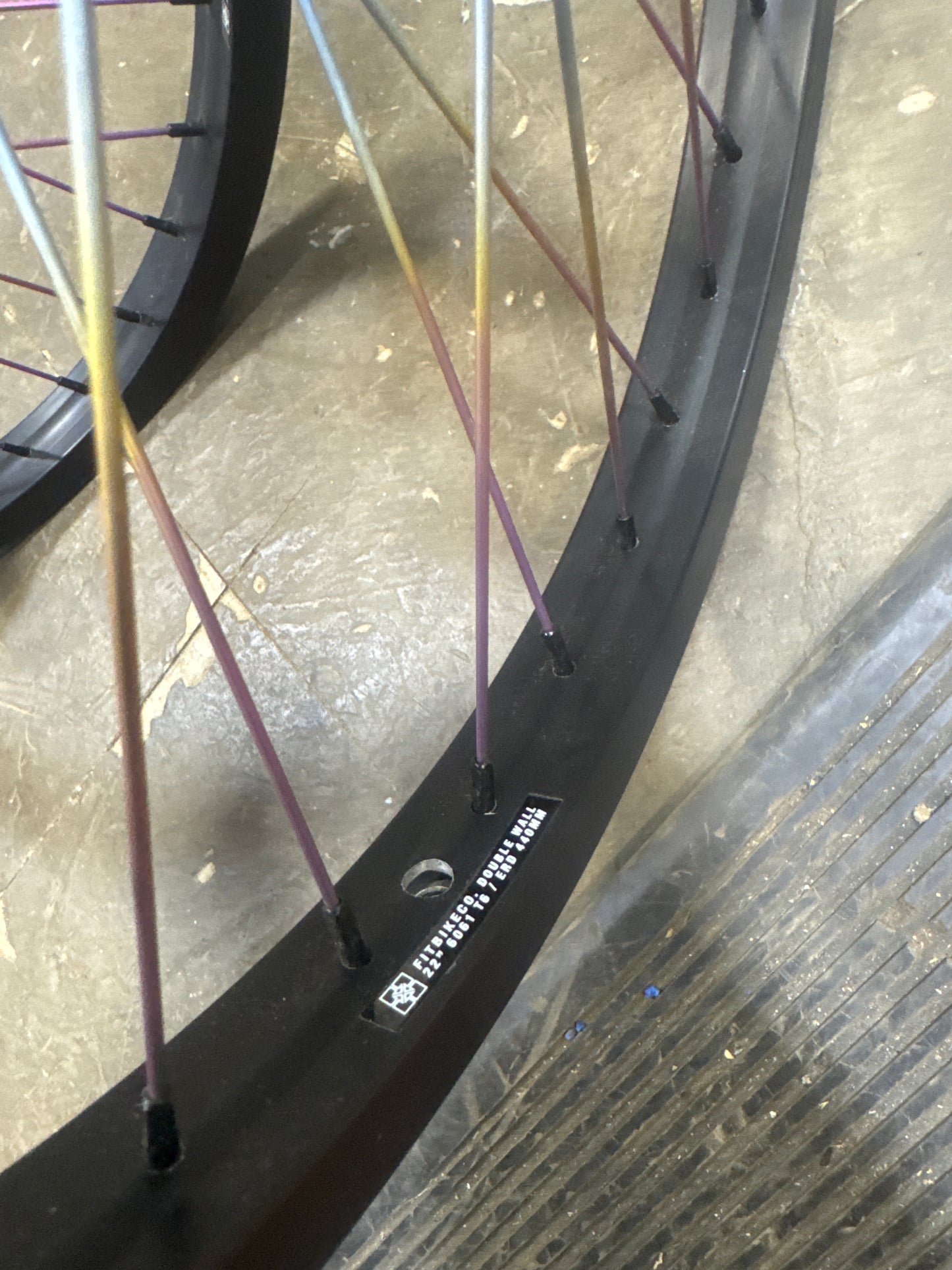 Fit bike 22 oem wheelset black w/ rainbow ti spokes
