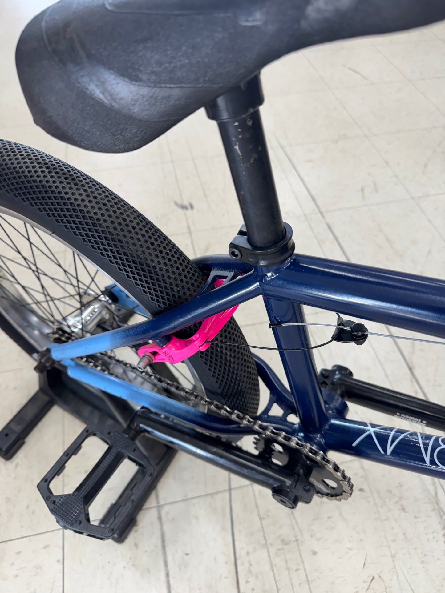 Kink launch bmx bike