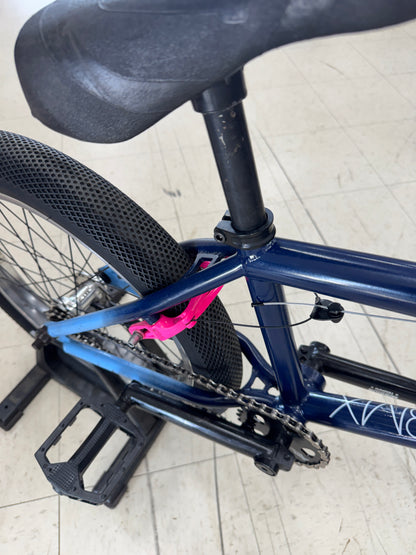 Kink launch bmx bike