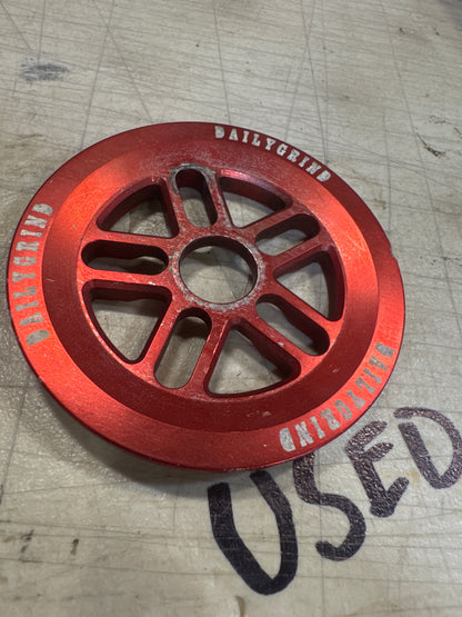 Daily grind 25t sprocket red