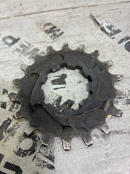 rennen 18t cog