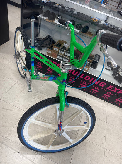 Haro master 24” lineage complete bmx green