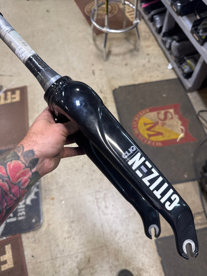 Cliq tapered carbon fork