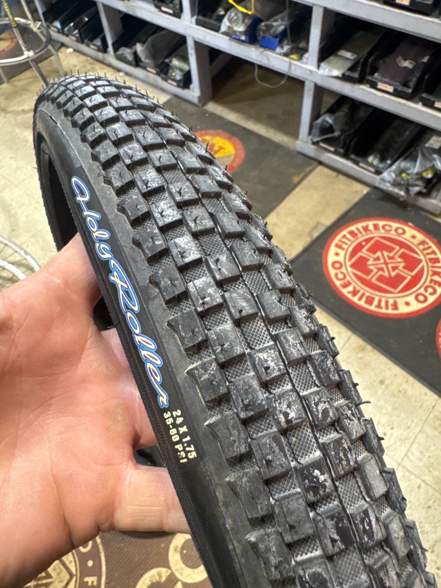 Maxxis holy roller 24x1.75 new!