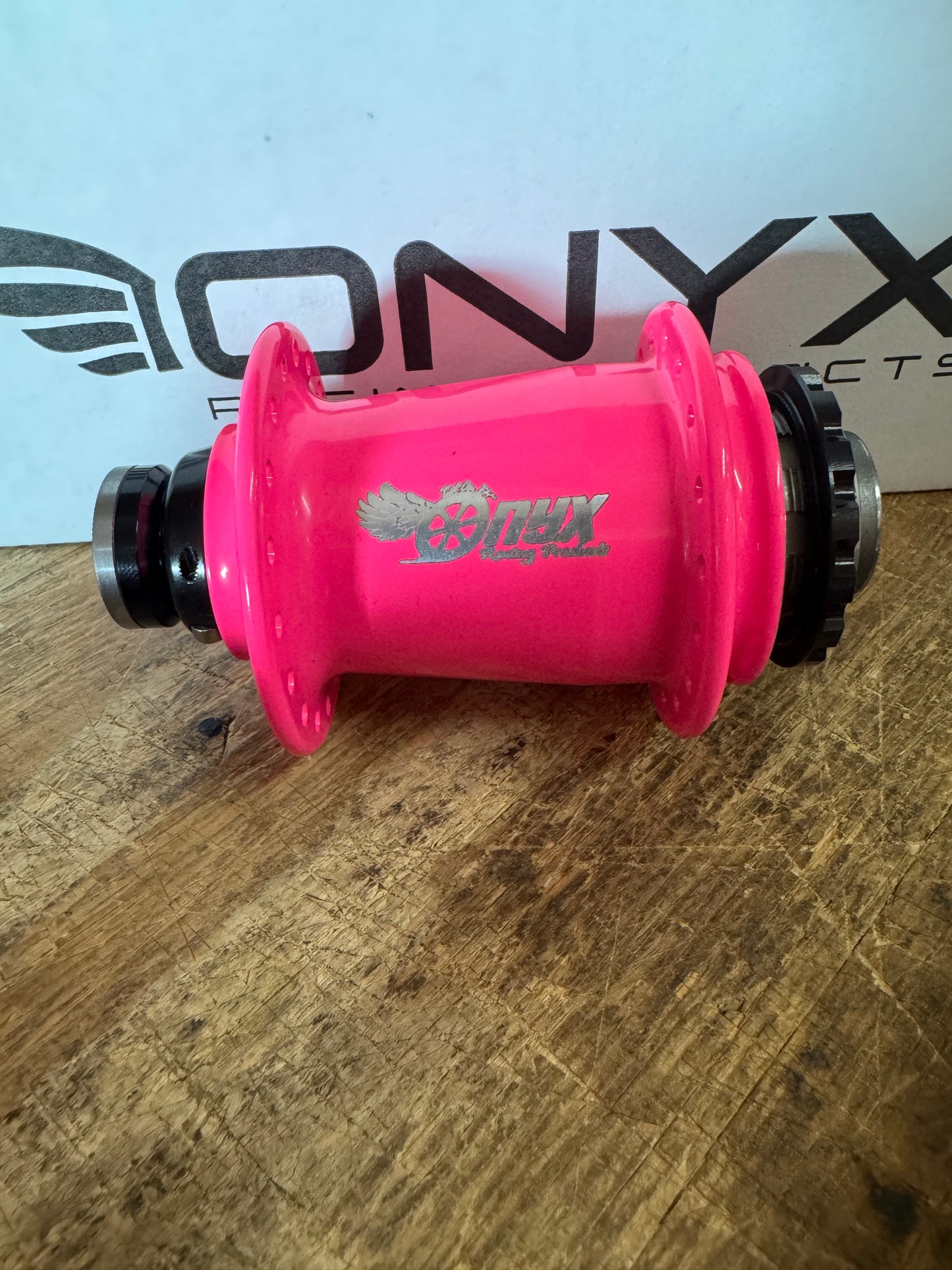 Onyx Hubs Flo Pink