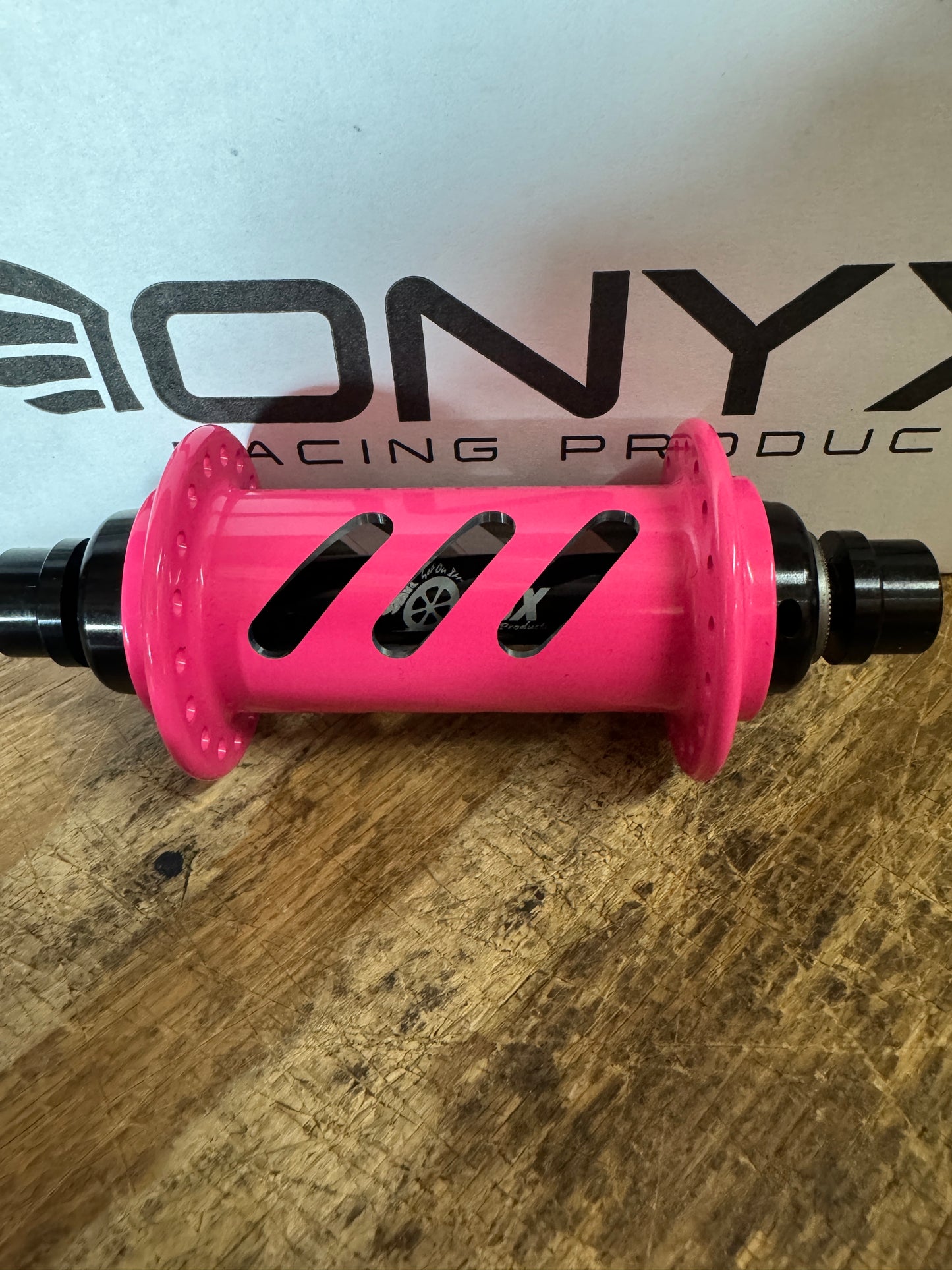 Onyx Hubs Flo Pink