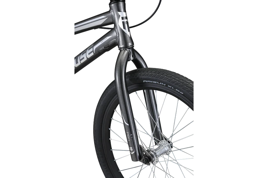 mongoose title Pro bike