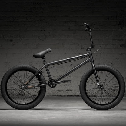 Kink Whip 2025 Midnight black