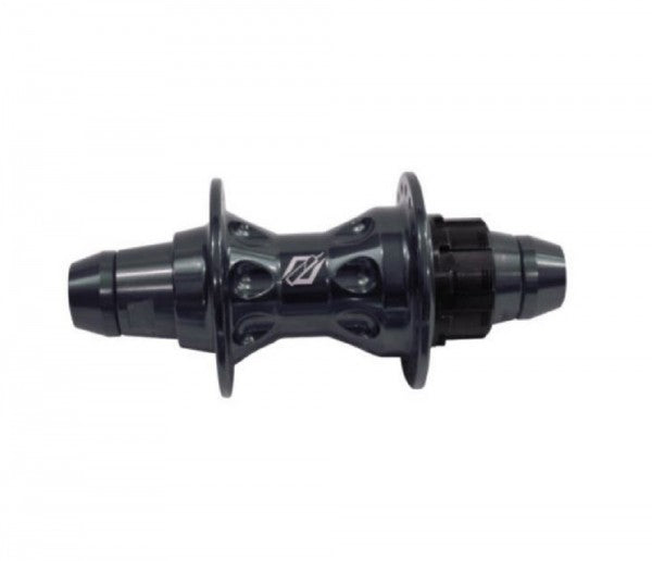 Salt clearance cassette hub