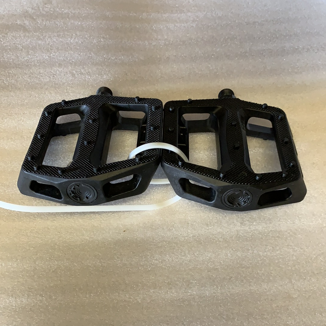 Cult plastic pedals - Powers Bike Shop