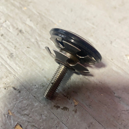 chris king top cap/star nut