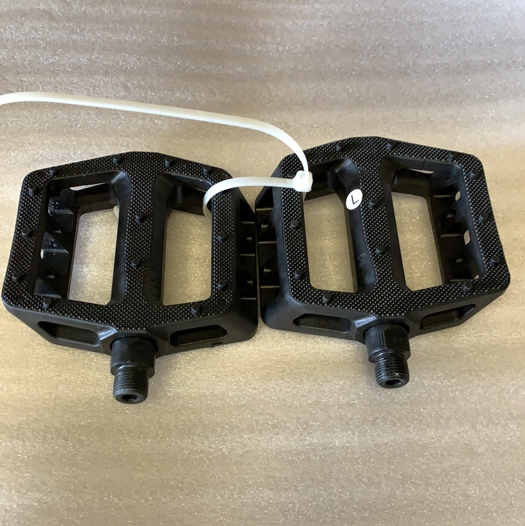 Cult plastic pedals - Powers Bike Shop