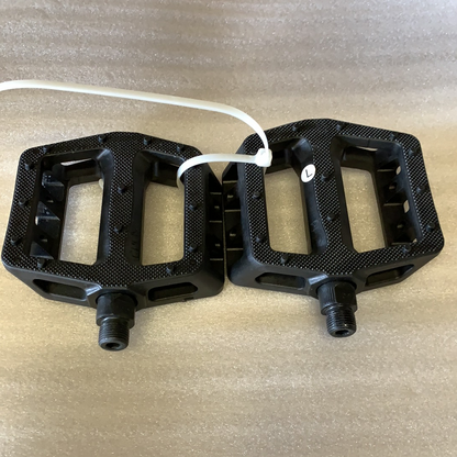 Cult plastic pedals - Powers Bike Shop